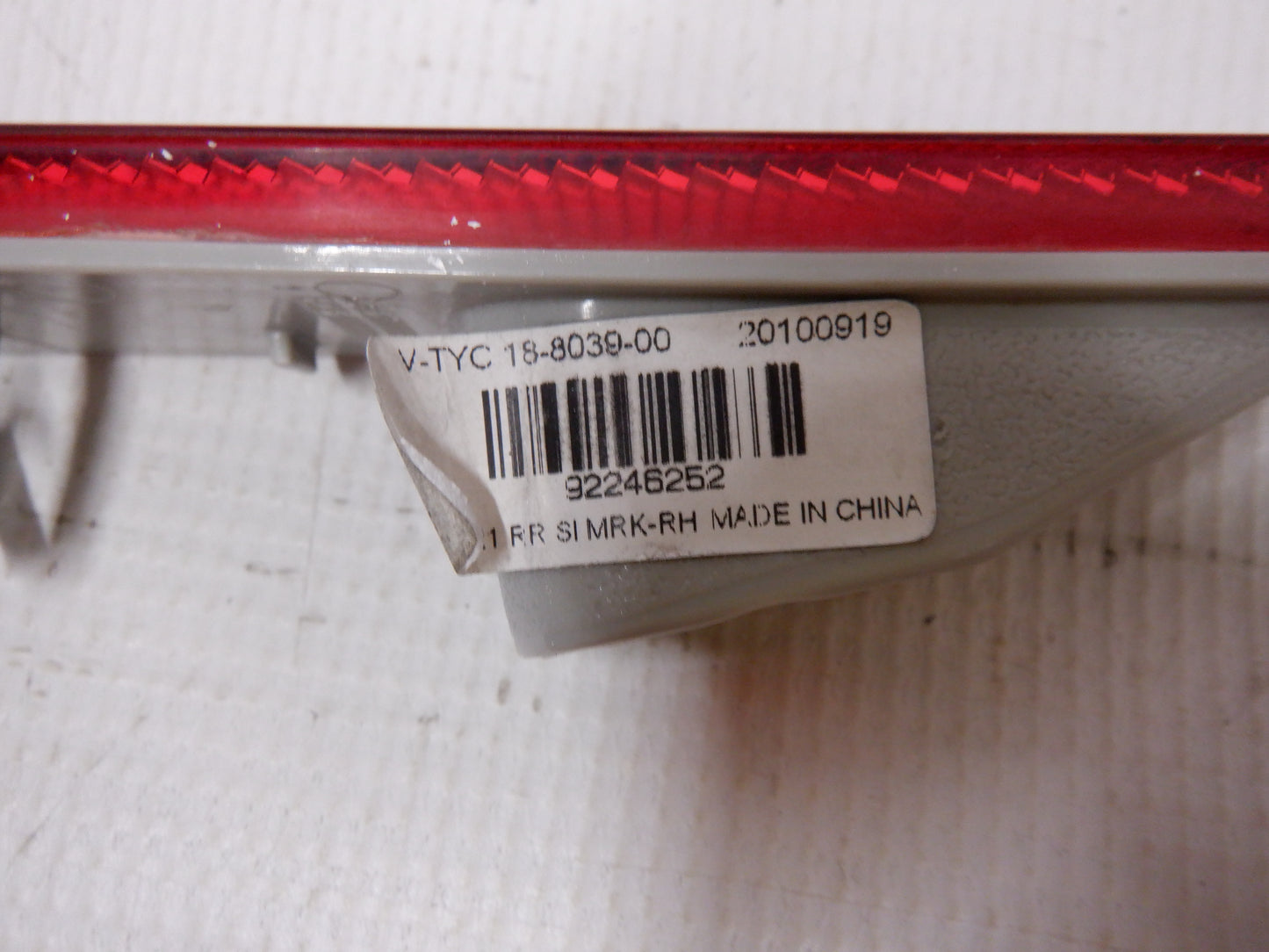 2011 Chevy Camaro RH Passenger Rear Bumper Marker Light Reflector 92246252 OEM - Day's Parts Yard