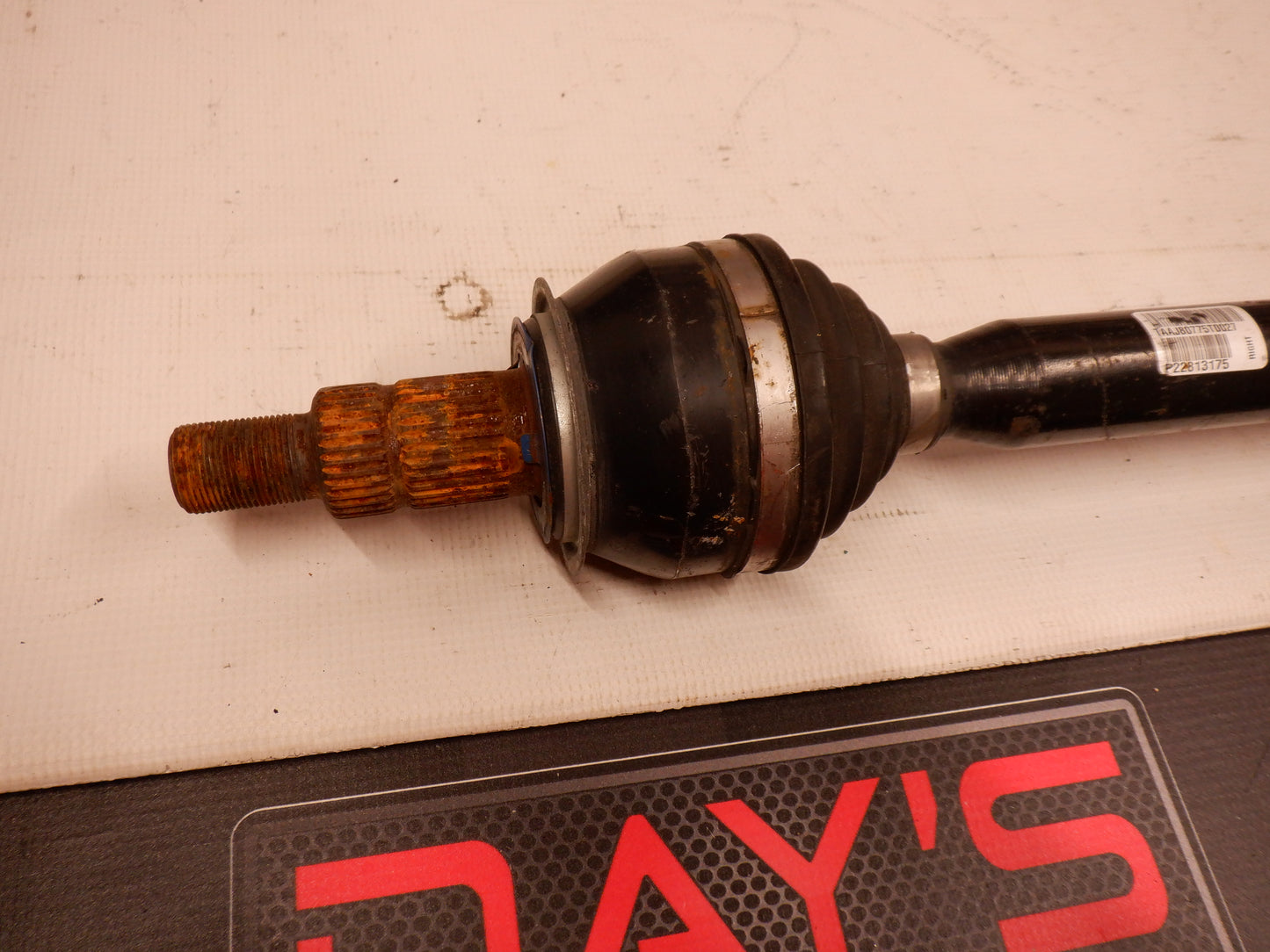 2010 Chevy Camaro Axle Shaft Passenger RH Half Shaft 922813175 OEM - Day's Parts Yard