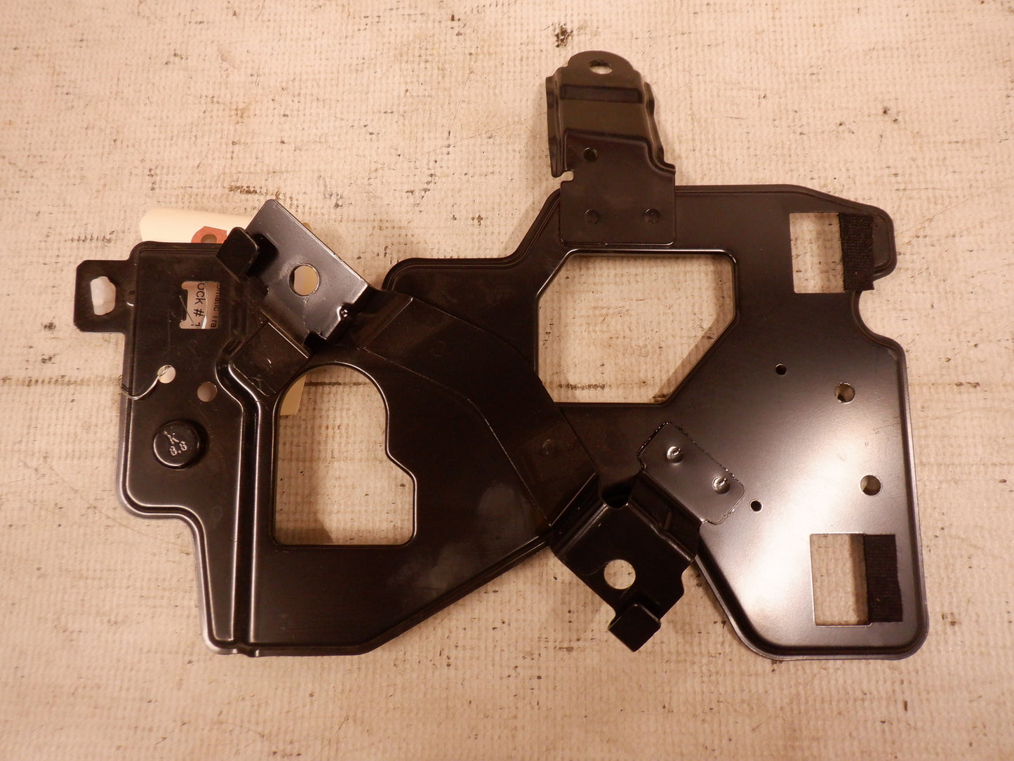 2015 Chevy SS Sedan Rear Fuse Box Relay Bracket OEM - Day's Parts Yard