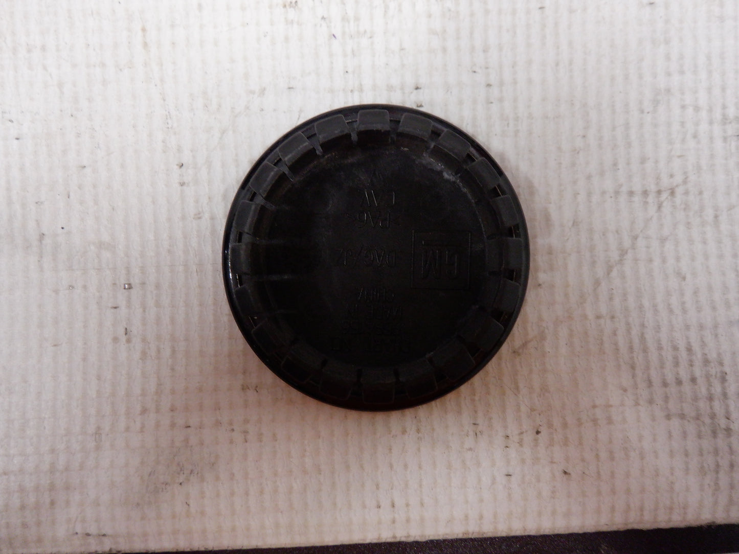 Chevrolet Camaro Wheel Center Caps Cap Black 9594156 OEM - Day's Parts Yard