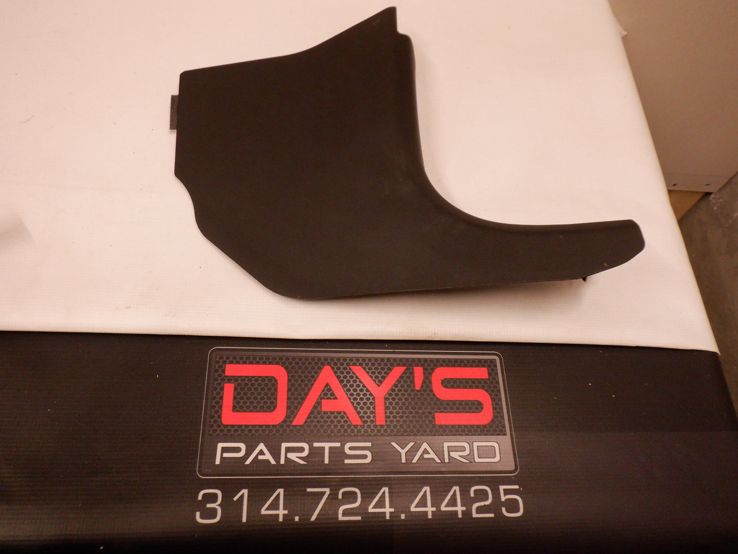 2009 Pontiac G8 Interior RH Passenger Kick Panel OEM - Day's Parts Yard