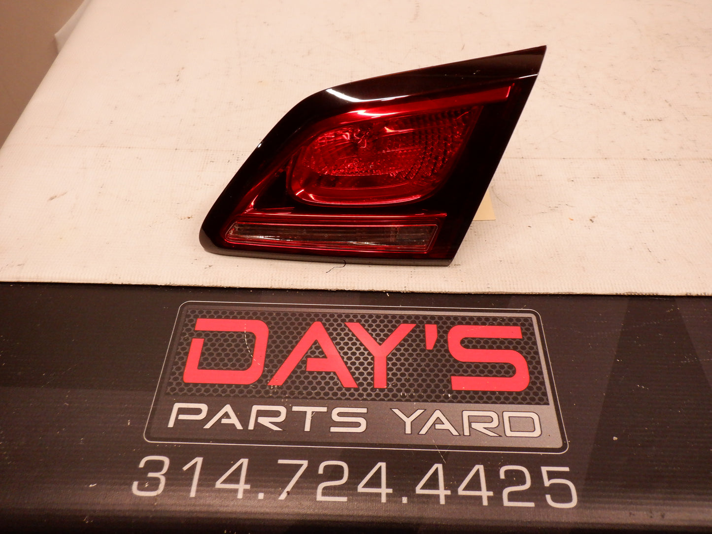 2014 Chevy SS Sedan RH Passenger Inner Tail Light Lamp 92270557 OEM - Day's Parts Yard