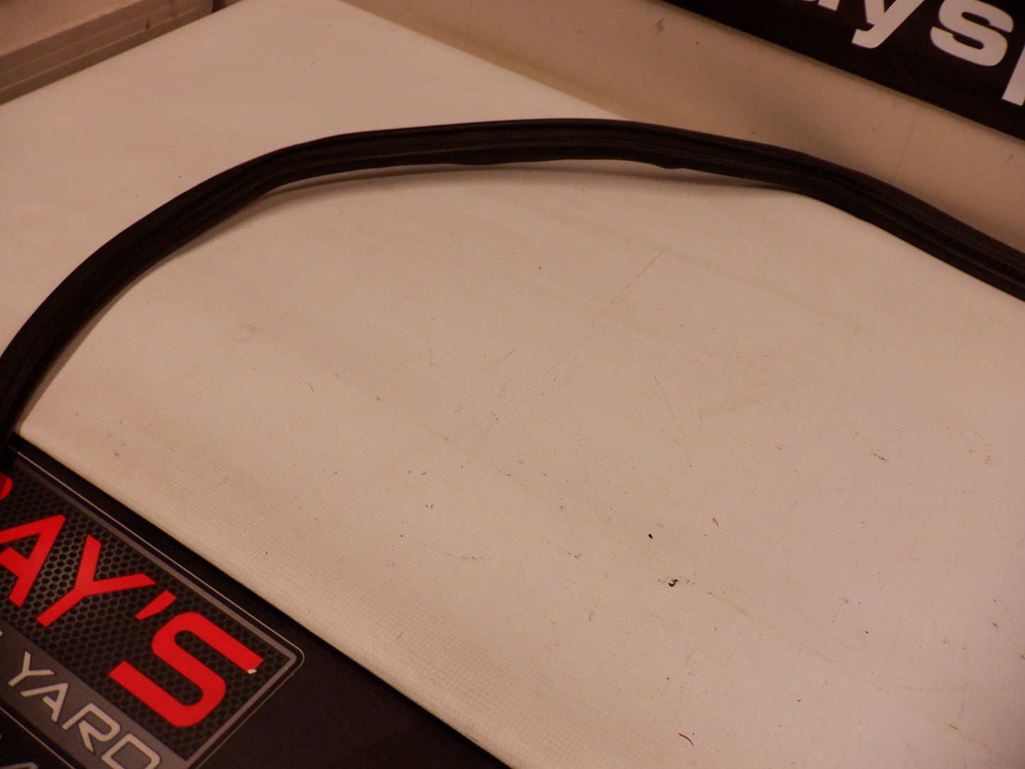 2004-2006 Pontiac GTO RH Side Door Rubber Strip Seal OEM - Day's Parts Yard