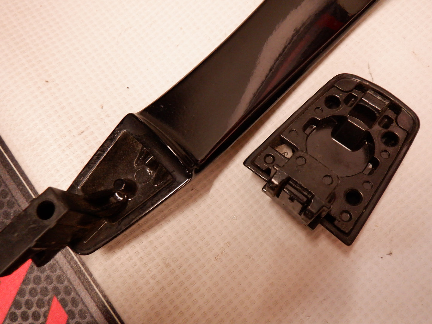 2008-2014 Cadillac CTS-V Exterior Door Handle LH Driver OEM - Day's Parts Yard