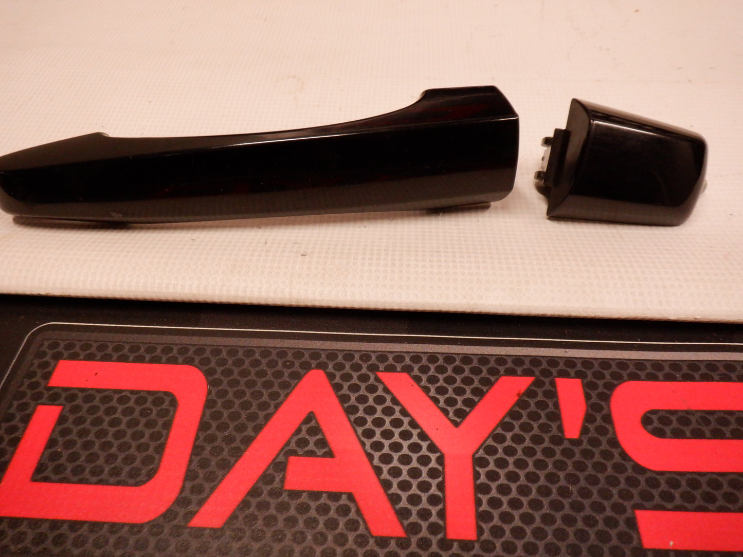 2008-2014 Cadillac CTS-V Exterior Door Handle LH Driver OEM - Day's Parts Yard
