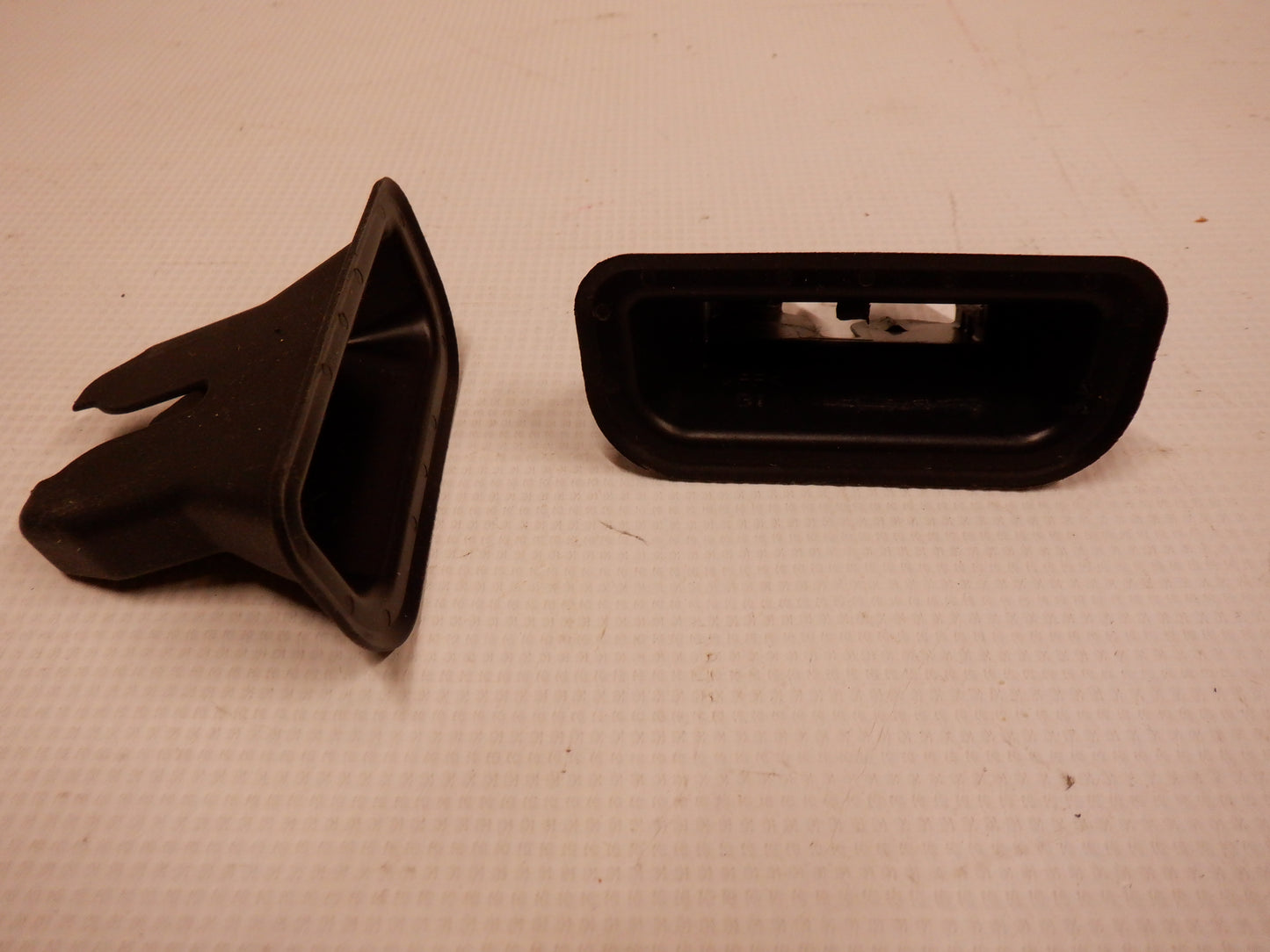 2008-2014 Cadillac CTS-V Trunk Latch Covers OEM - Day's Parts Yard