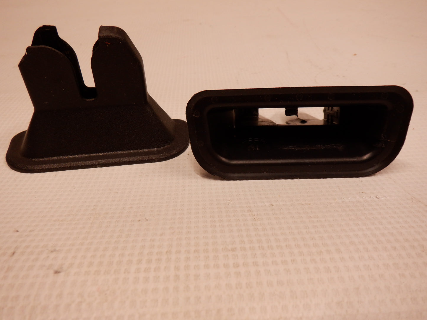 2008-2014 Cadillac CTS-V Trunk Latch Covers OEM - Day's Parts Yard