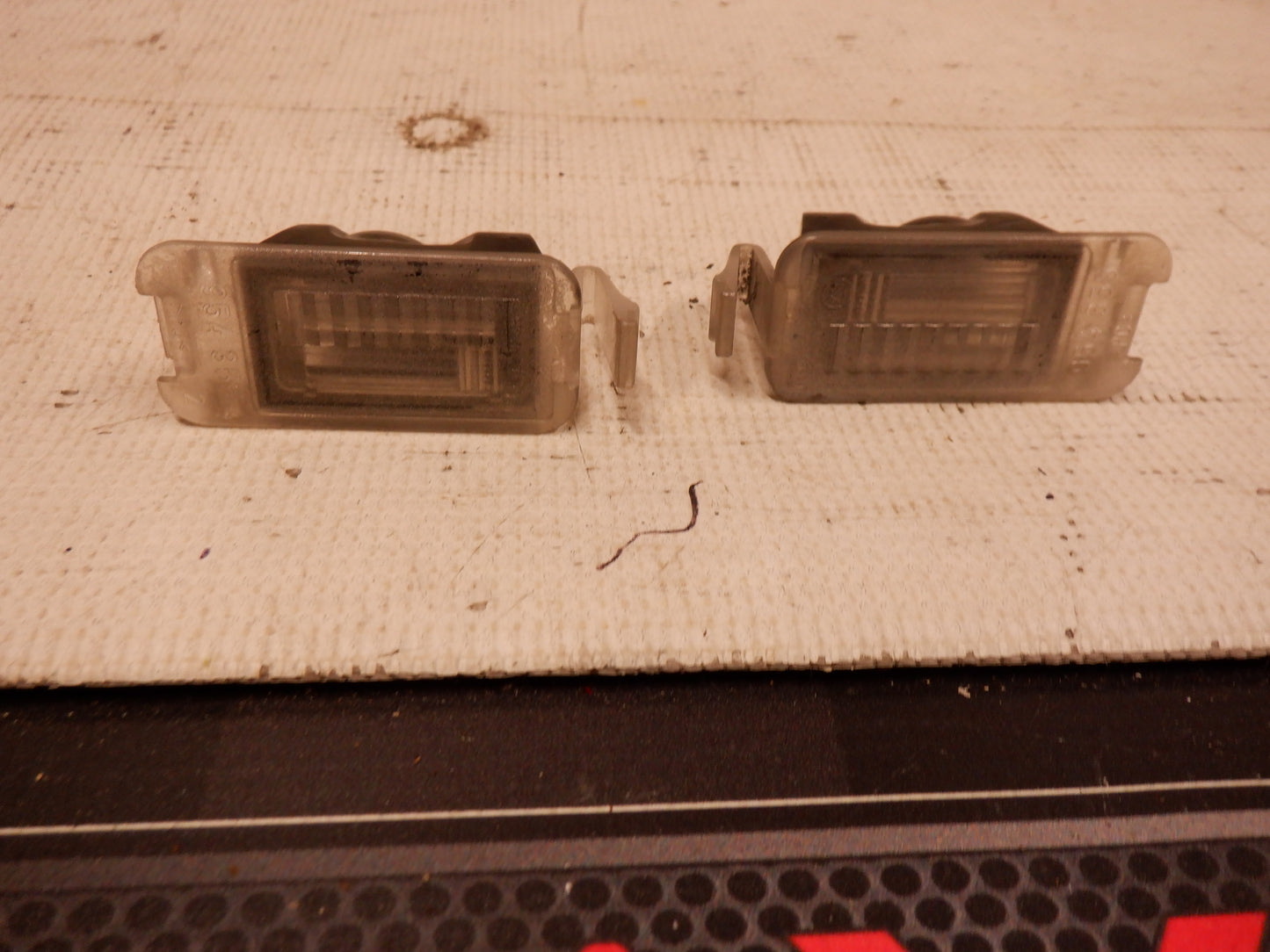 2004 Pontiac GTO License Plate Tag Lights Set 954355 OEM - Day's Parts Yard