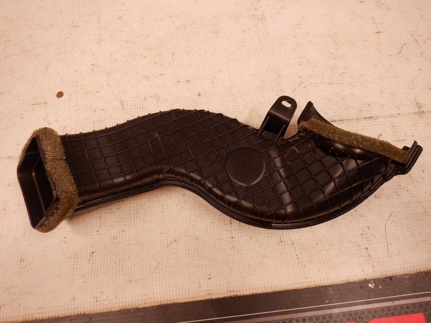 2011 Chevy SS Camaro Convertible Right Passenger Air Vent 92199841 OEM - Day's Parts Yard