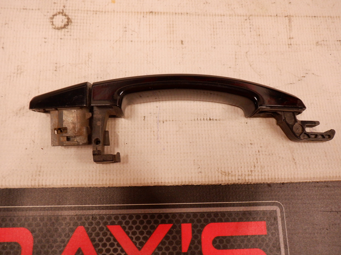 2011 Chevy Camaro SS Convertible LH Drivers Front Door Handle OEM - Day's Parts Yard