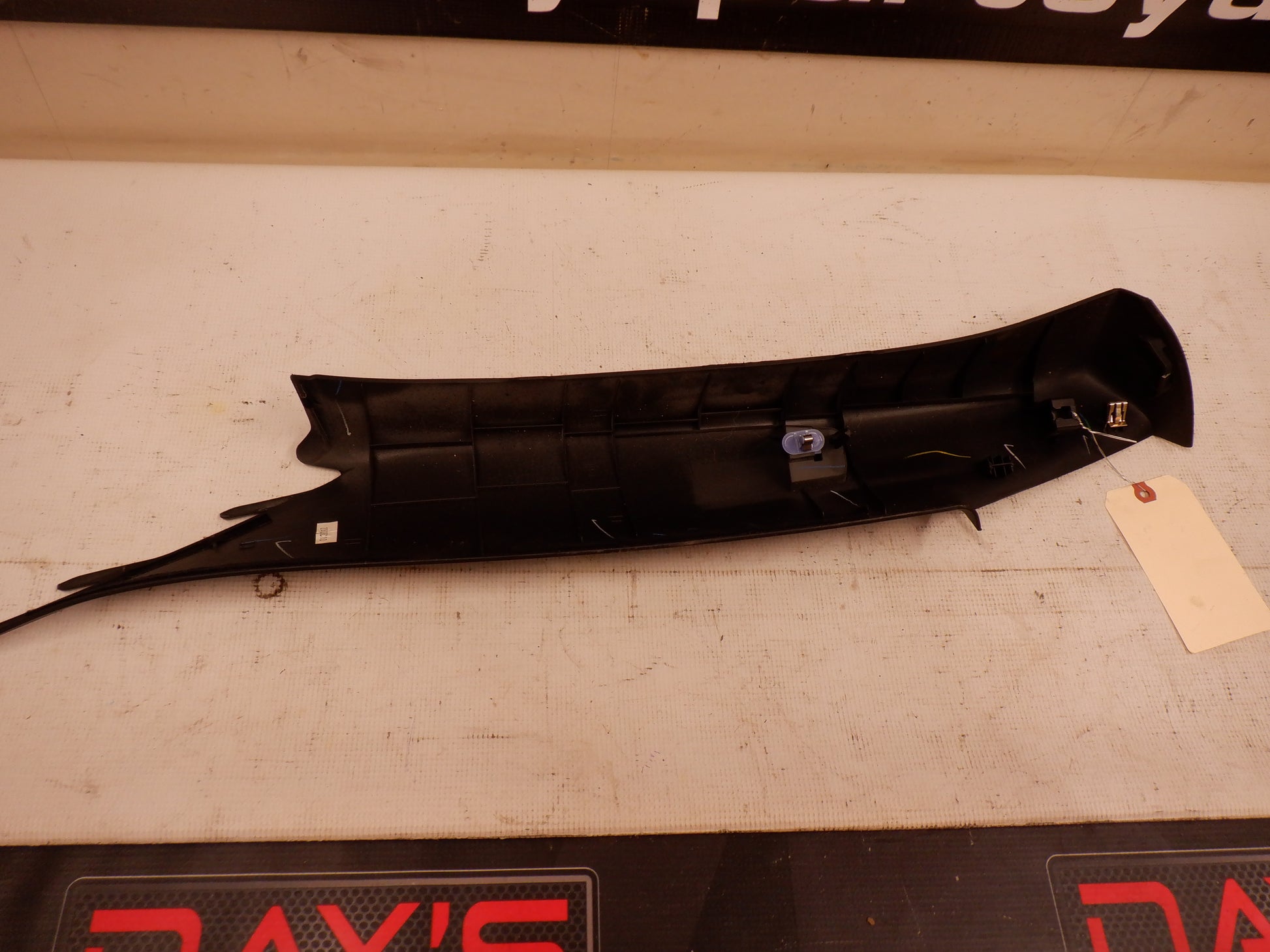 2011 Chevy Camaro SS Convertible RH Passenger A Pilar Trim 22766765 OEM - Day's Parts Yard