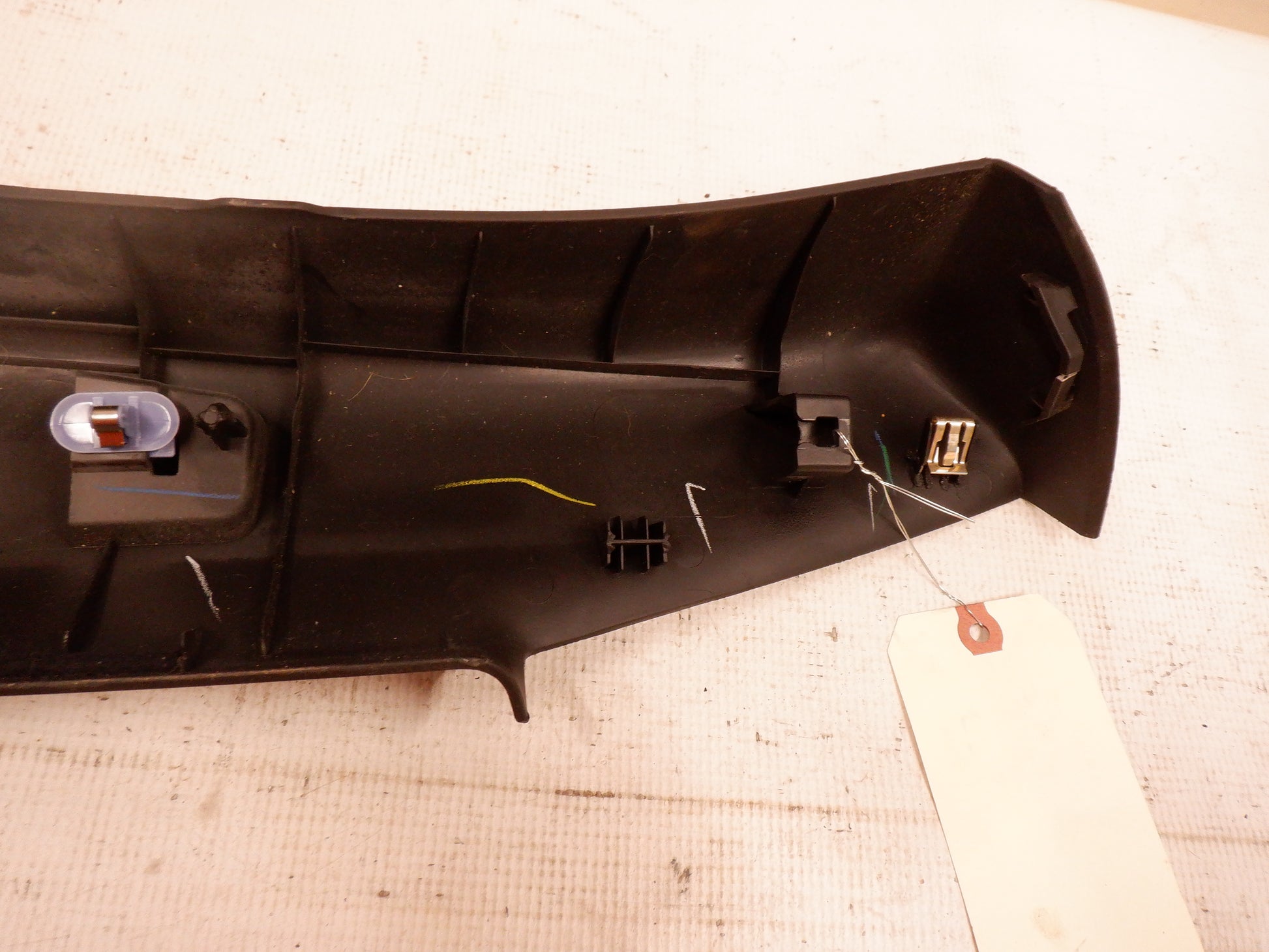 2011 Chevy Camaro SS Convertible RH Passenger A Pilar Trim 22766765 OEM - Day's Parts Yard