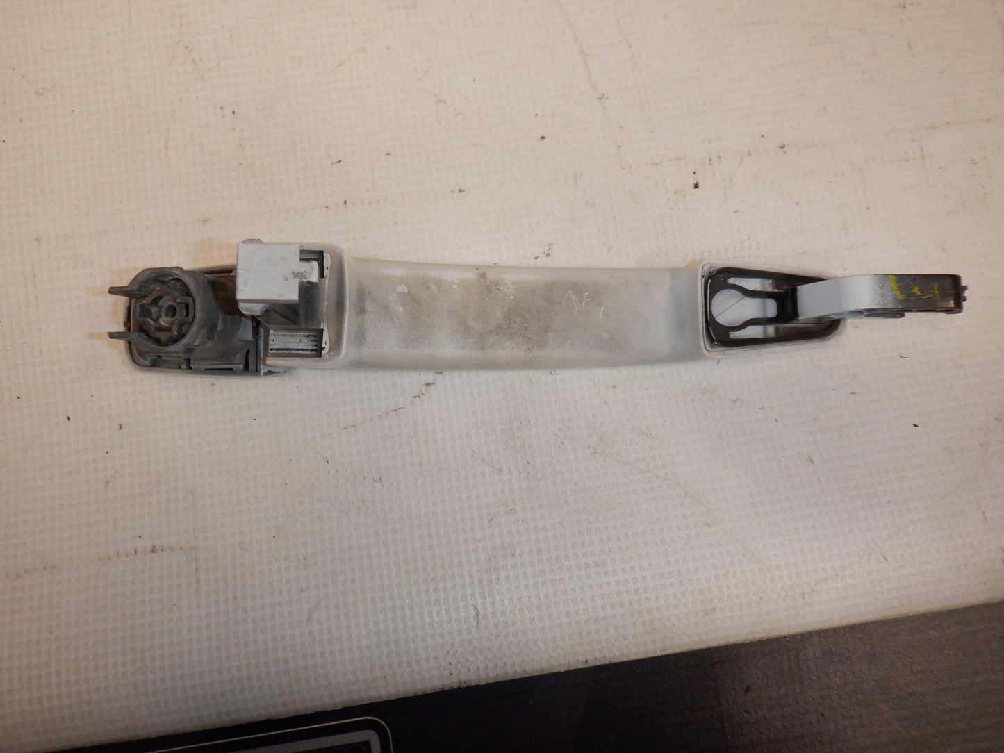 2011 Chevy Camaro LH Drivers Exterior Door Handle OEM - Day's Parts Yard