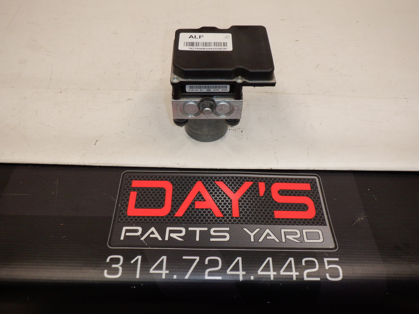2013 Chevy Camaro SS Anti Lock Brake Pump ABS Module 22807506 OEM - Day's Parts Yard