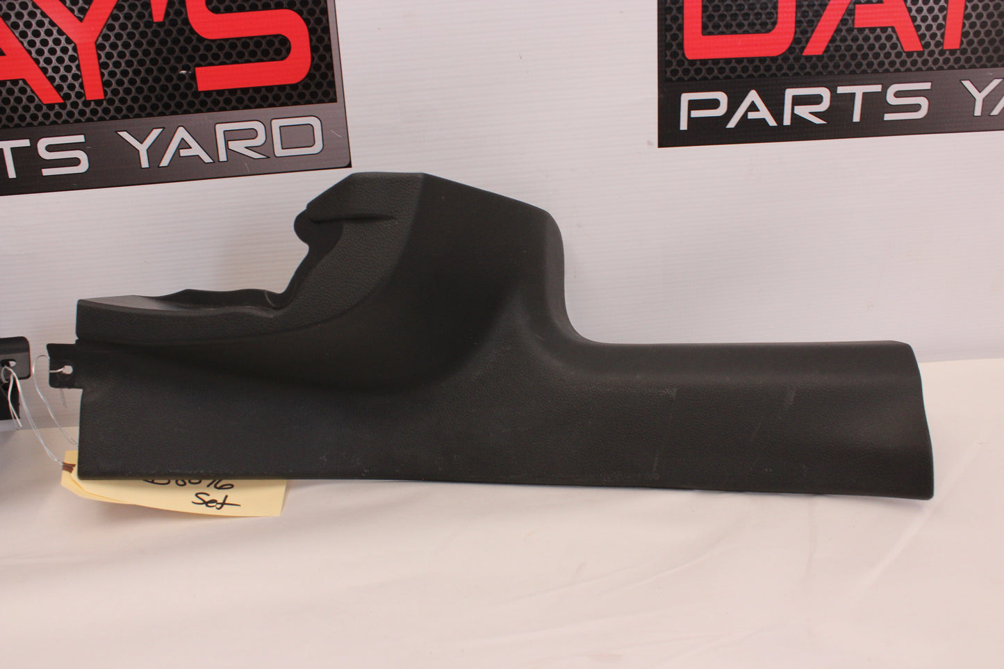 2014 Chevy SS Sedan RH & LH Rear Carpet Retainer 92264392 92264393 OEM - Day's Parts Yard