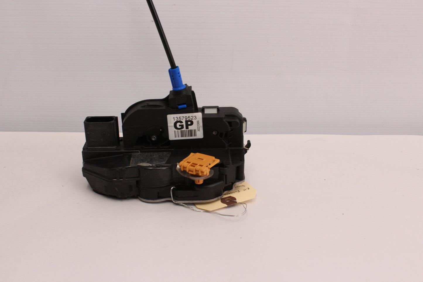 2016 Chevy SS Sedan RH Passenger Front Door Lock Actuator 13579523 OEM - Day's Parts Yard
