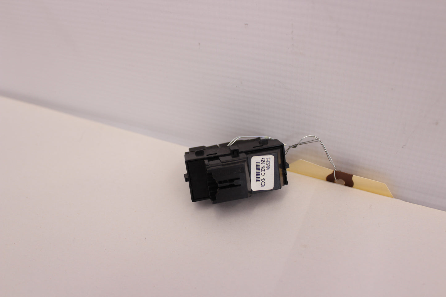 2015 Chevy SS Sedan Front RH Passenger Door Unlock Switch 23122516 OEM - Day's Parts Yard