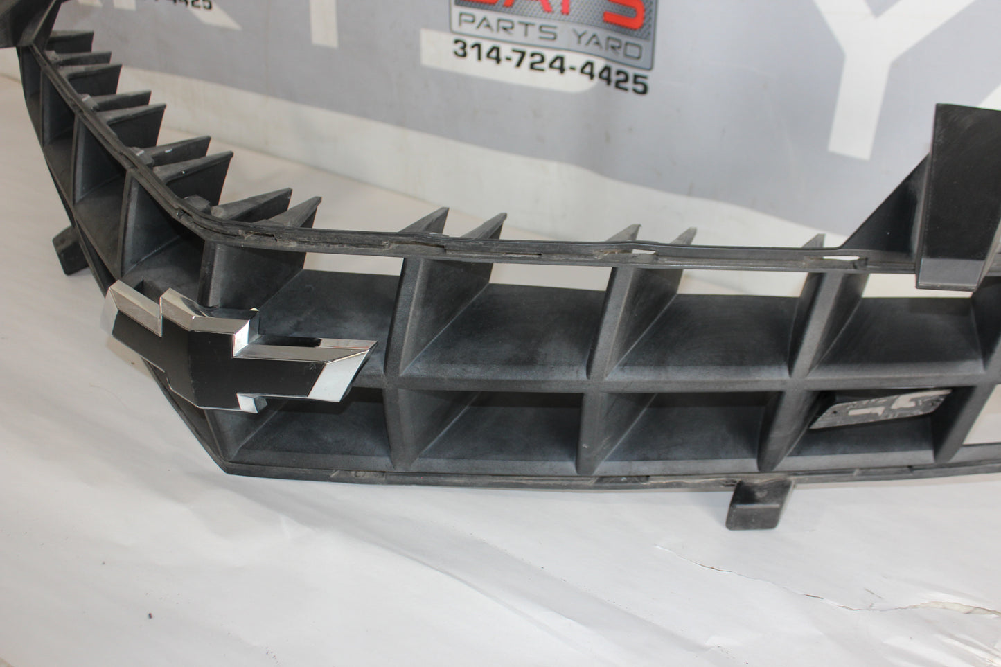 2010 Chevy Camaro SS Front Bumper Grille-Upper OEM - Day's Parts Yard