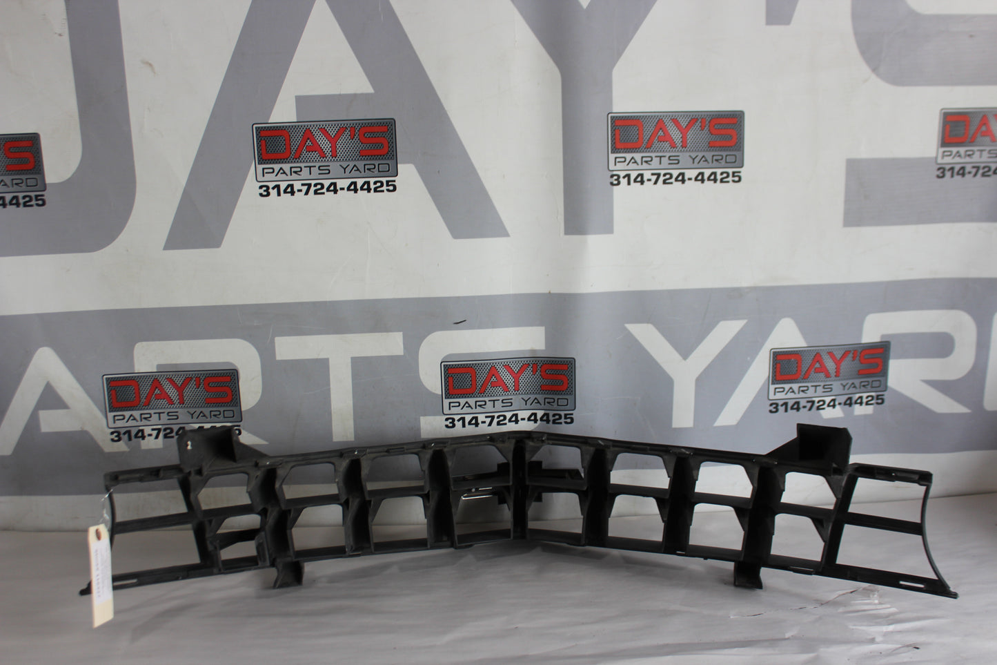 2010 Chevy Camaro SS Front Bumper Grille-Upper OEM - Day's Parts Yard