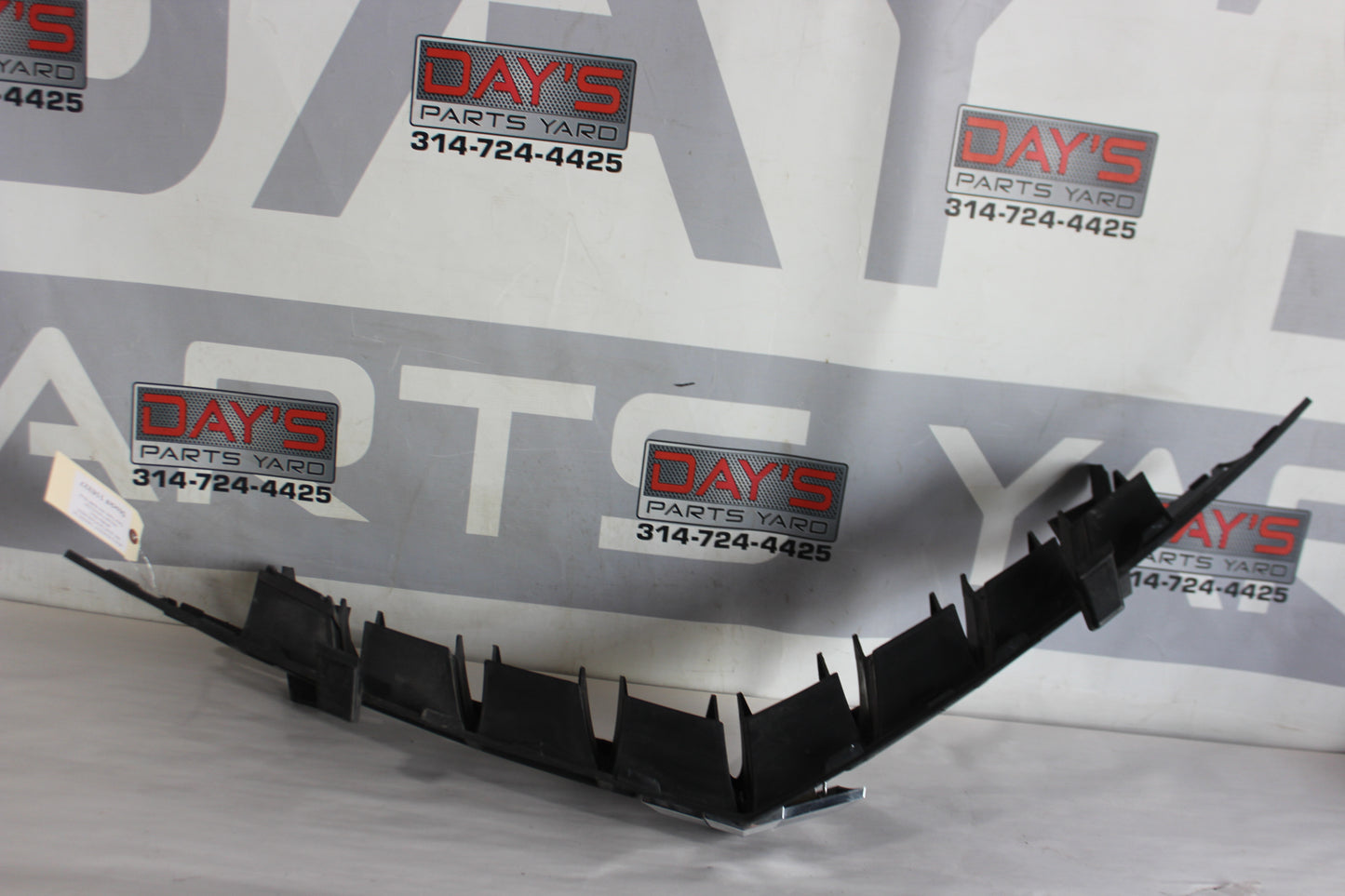 2010 Chevy Camaro SS Front Bumper Grille-Upper OEM - Day's Parts Yard
