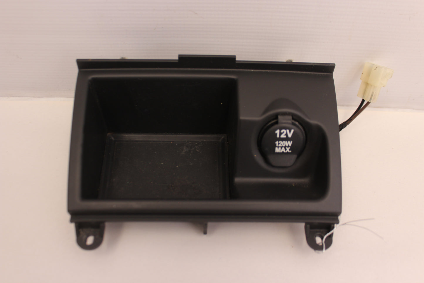 2009 Pontiac G8 GT Console Storage Cubby Plug Assembly OEM - Day's Parts Yard