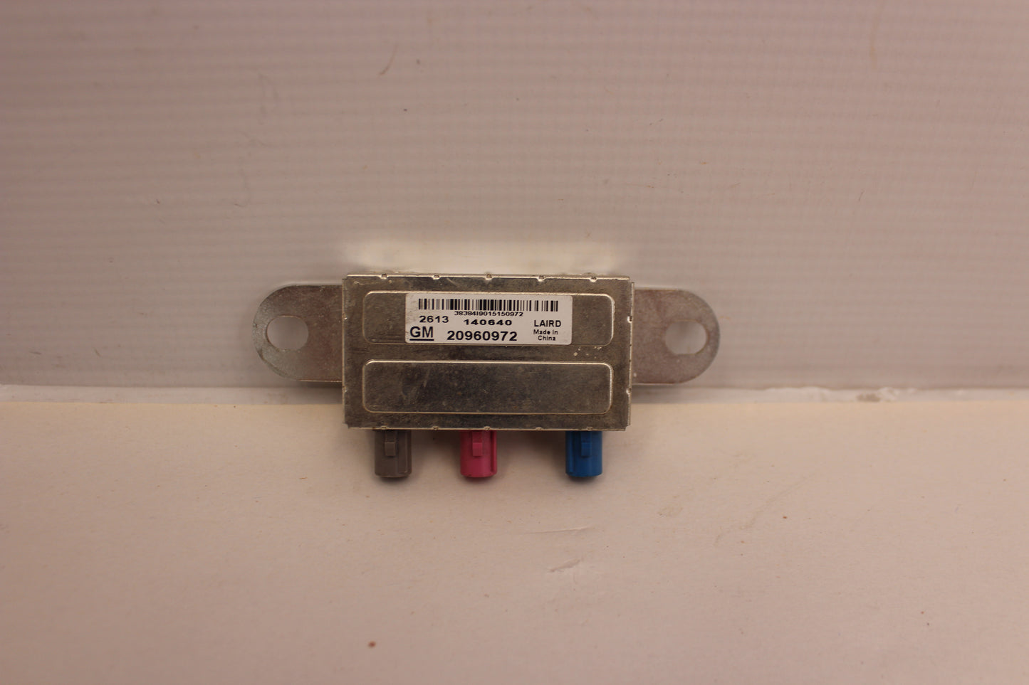 2015 Chevy Camaro Antenna Navigation Wire Splitter Module OEM - Day's Parts Yard
