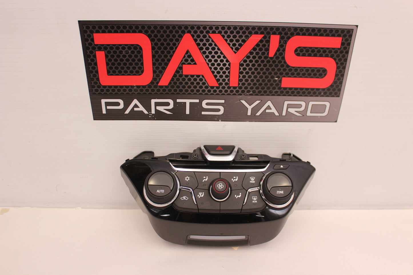 2015 Chevy SS Sedan HVAC Heat & A/C Controls OEM - Day's Parts Yard