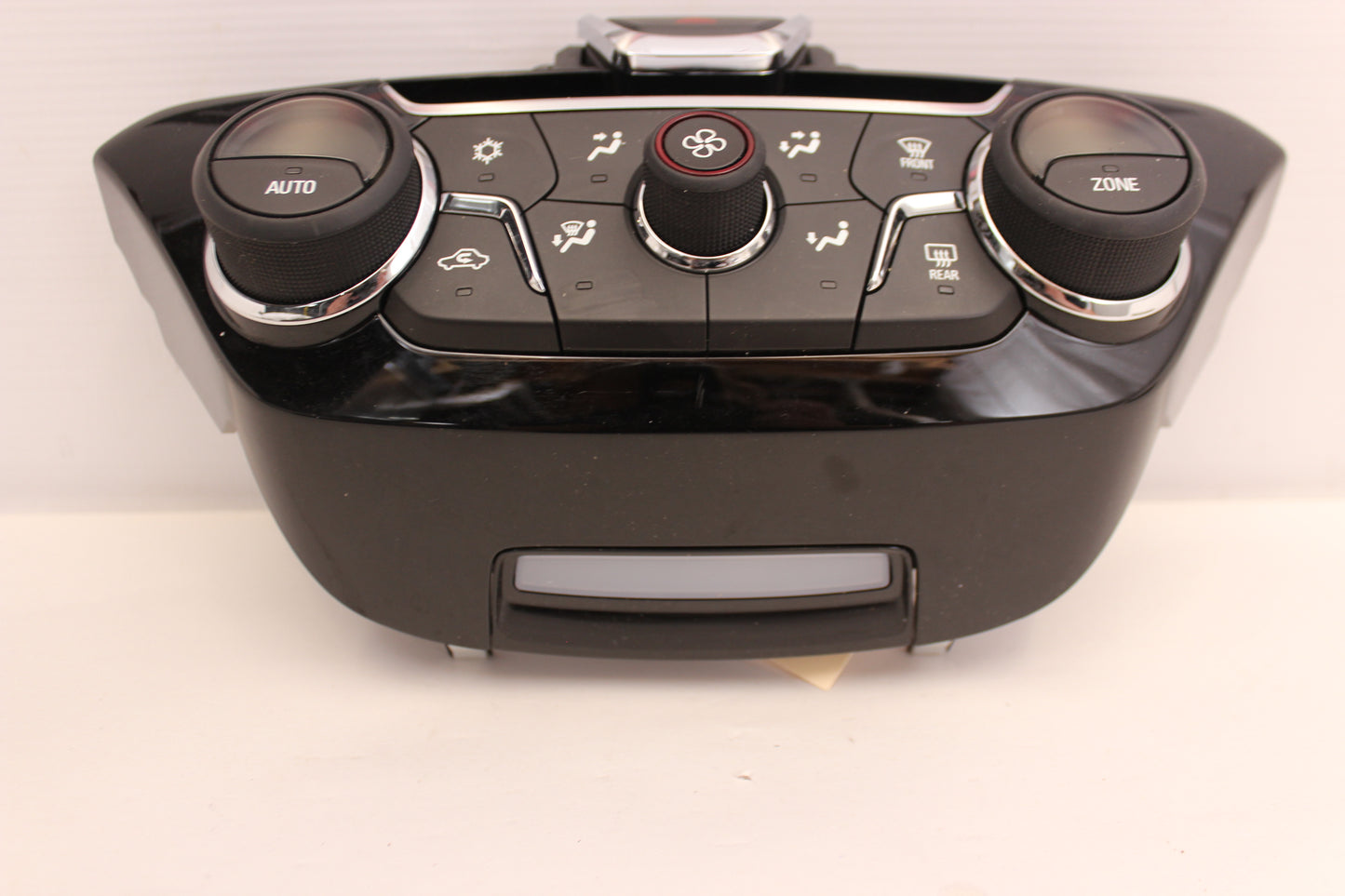 2015 Chevy SS Sedan HVAC Heat & A/C Controls OEM - Day's Parts Yard