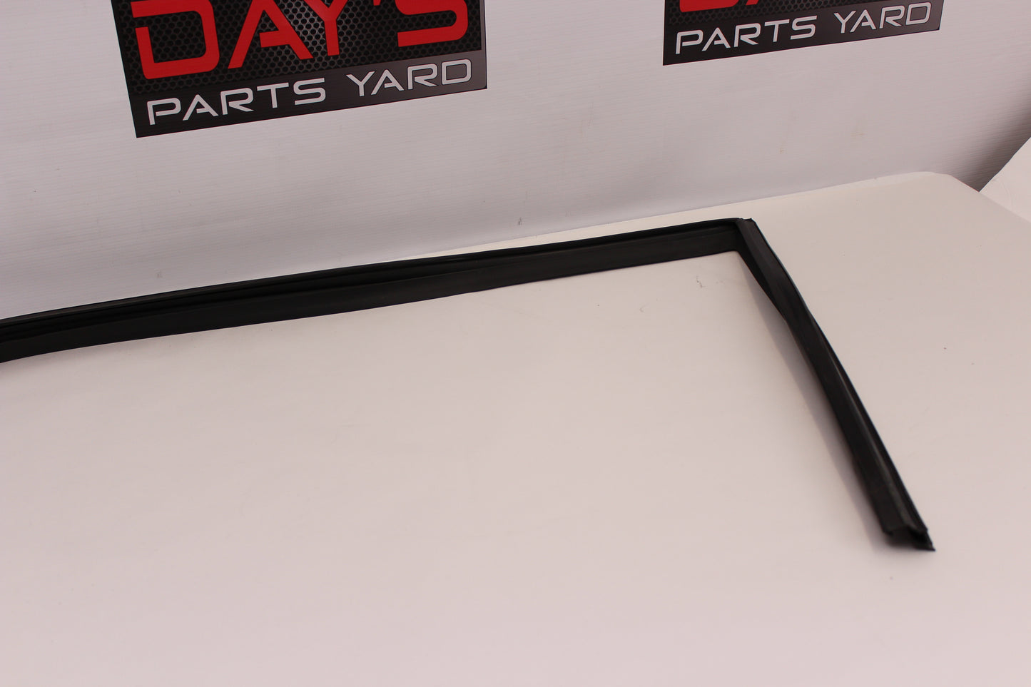 2016 Chevy SS Sedan LH Driver Front Door Glass Window Weather Strip Rubber Seal OEM - Day's Parts Yard