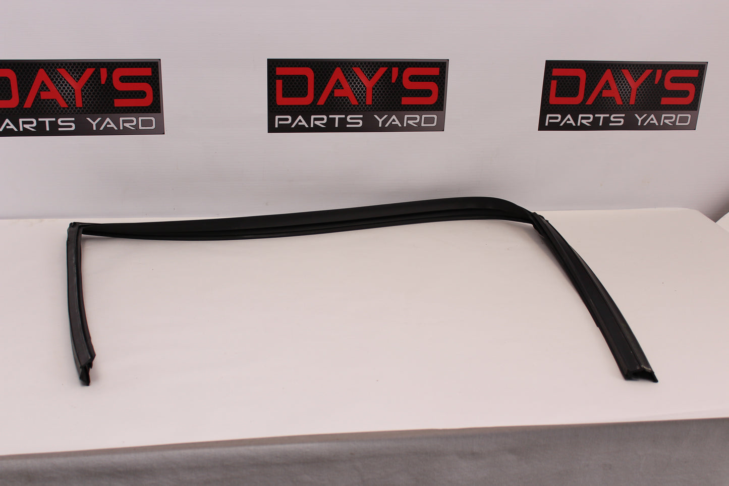 2016 Chevy SS Sedan LH Driver Front Door Glass Window Weather Strip Rubber Seal OEM - Day's Parts Yard