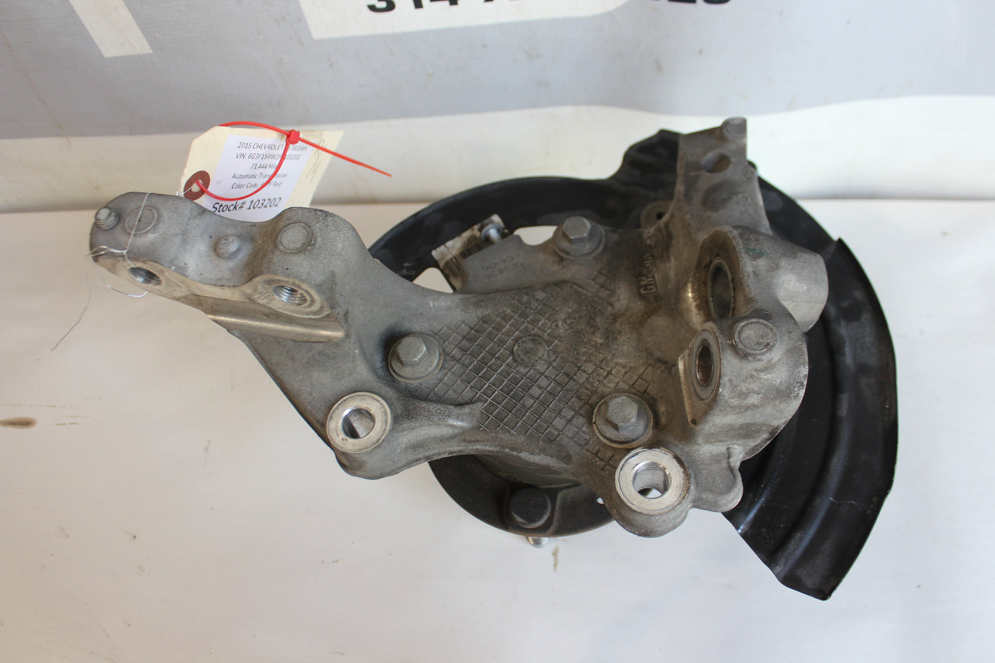 2015 Chevy SS Sedan Front RH Passenger Hub Spindle Assembly OEM - Day's Parts Yard