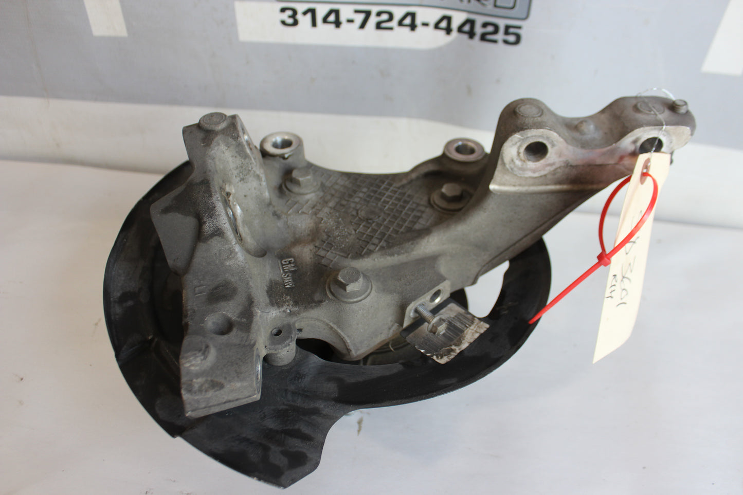 2015 Chevy SS Sedan Front RH Passenger Hub Spindle Assembly OEM - Day's Parts Yard