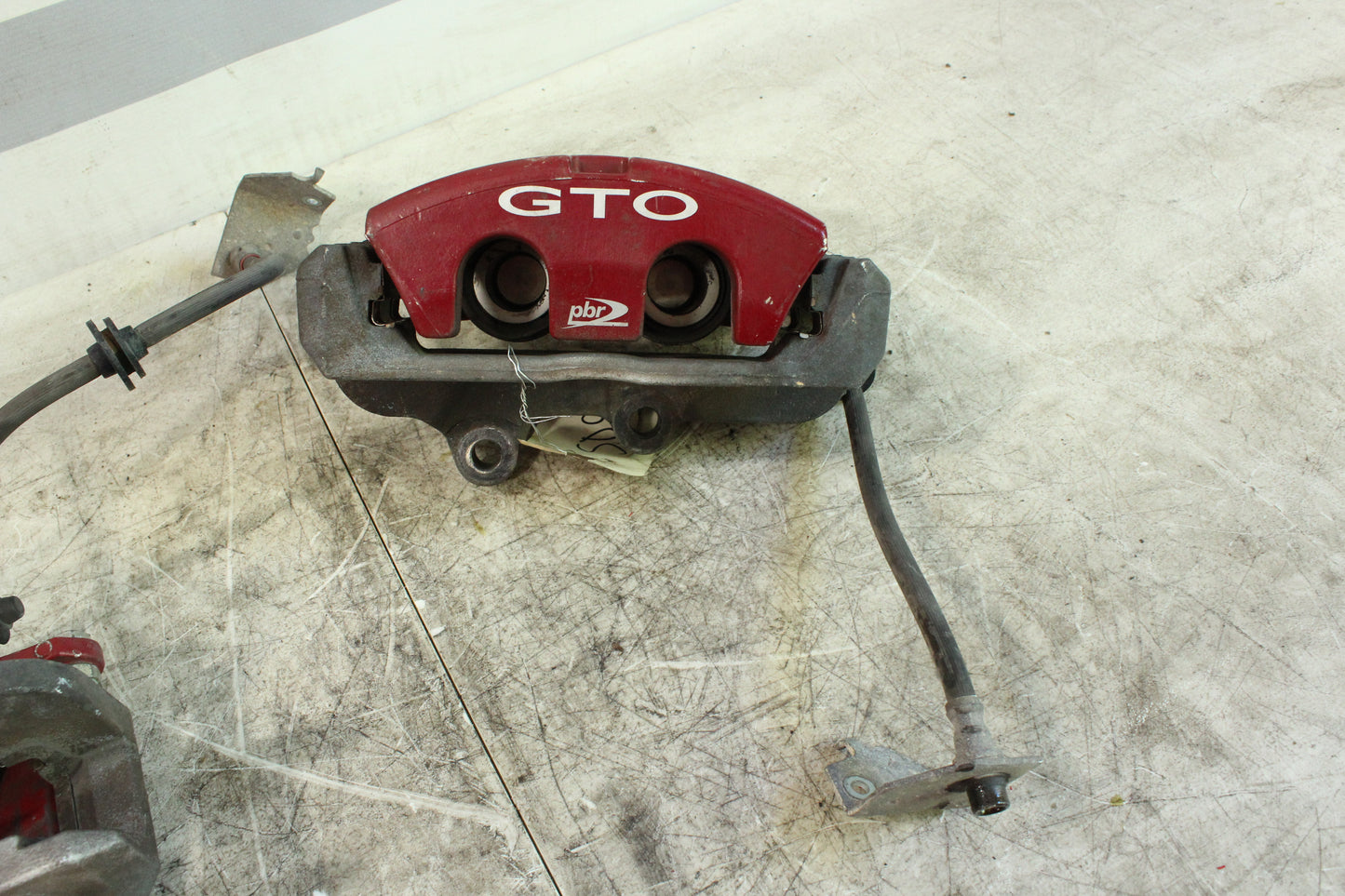 2006 Pontiac GTO Front PBR Brake Calipers OEM - Day's Parts Yard