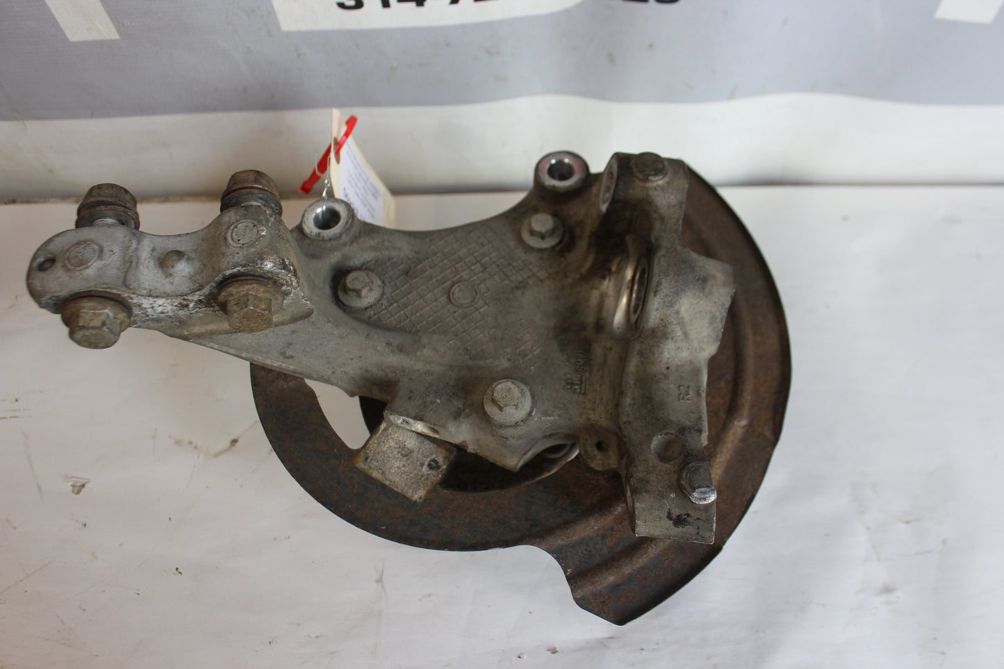 2015 Chevy SS Sedan Front RH Passenger Hub Spindle Assembly OEM - Day's Parts Yard