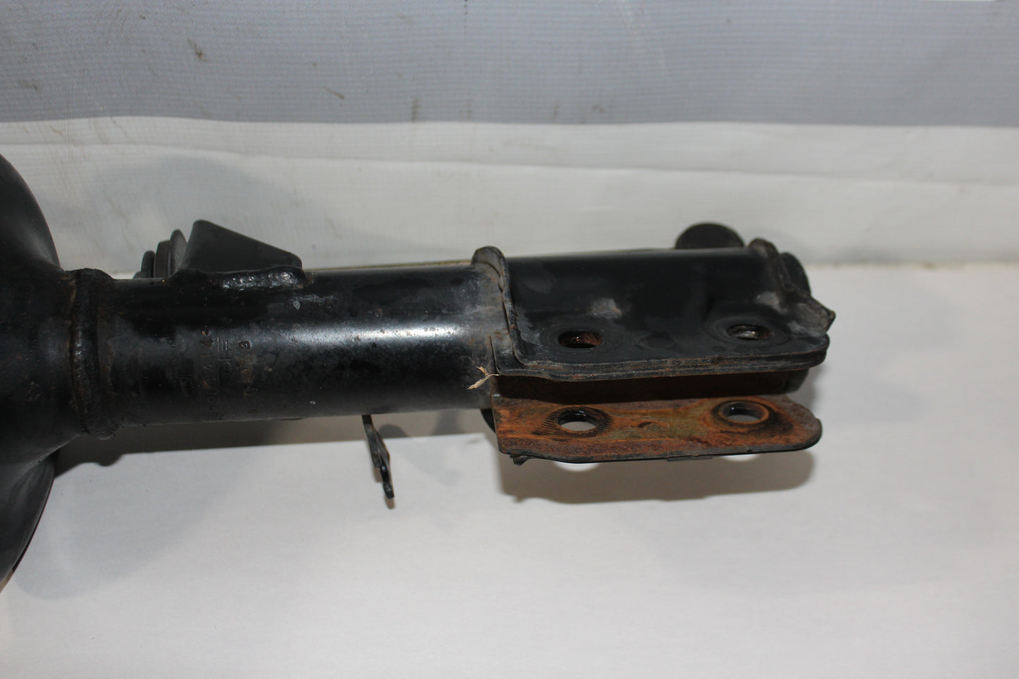 2006 Pontiac GTO RH Passenger Front Strut Assembly 92158549 OEM - Day's Parts Yard