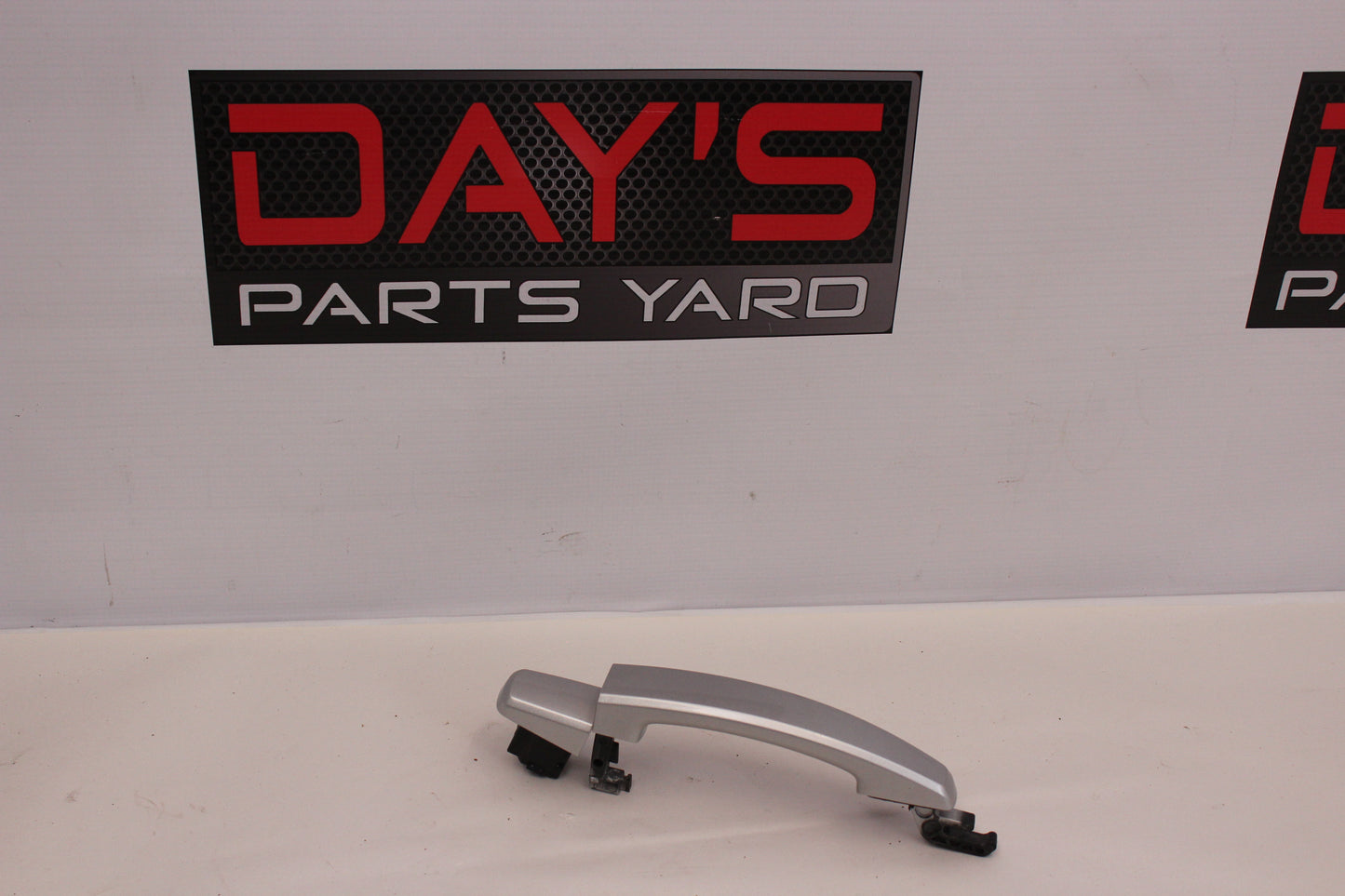 2010 Chevy Camaro SS RH Passenger Exterior Door Handle OEM - Day's Parts Yard