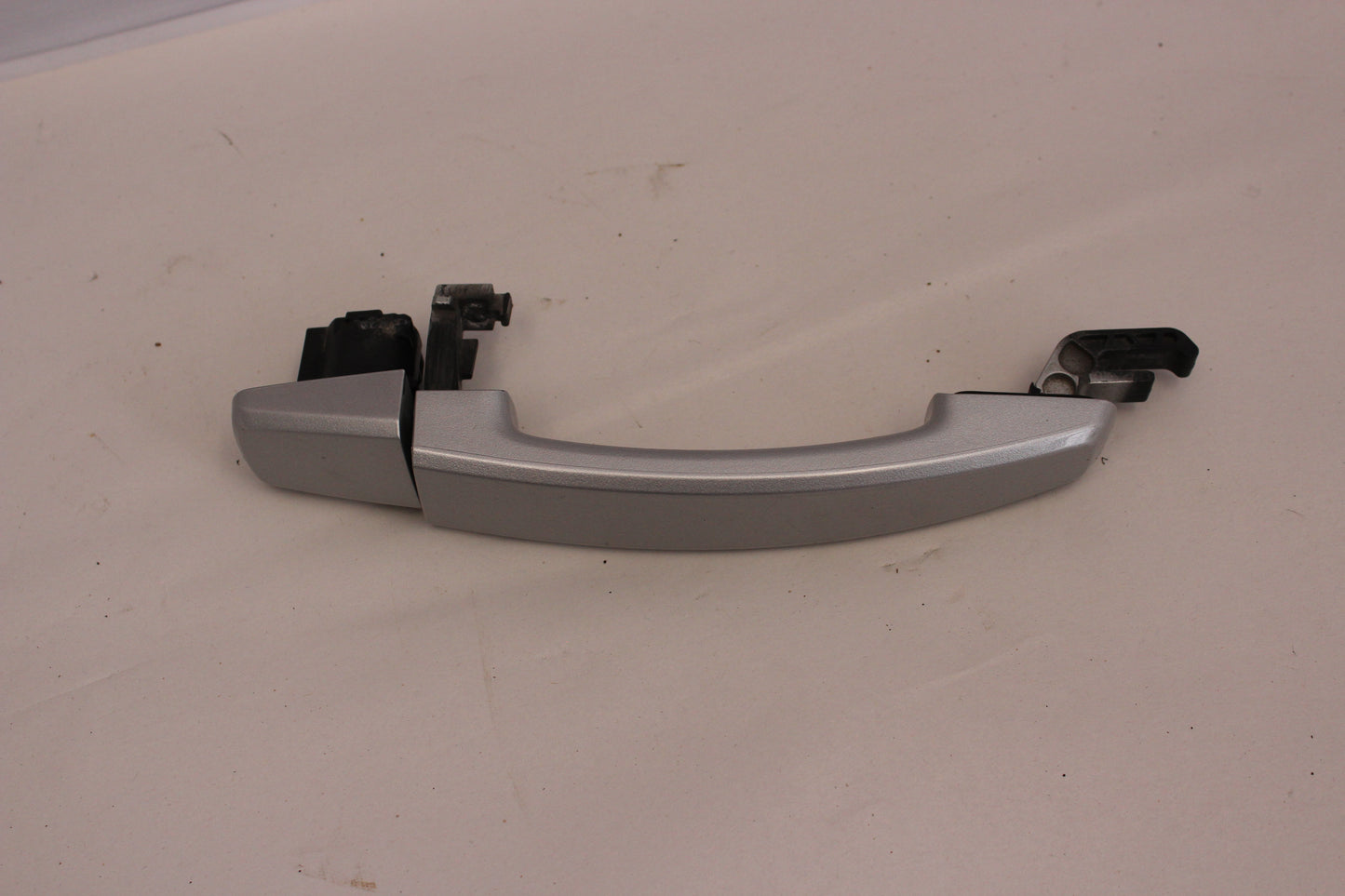2010 Chevy Camaro SS RH Passenger Exterior Door Handle OEM - Day's Parts Yard