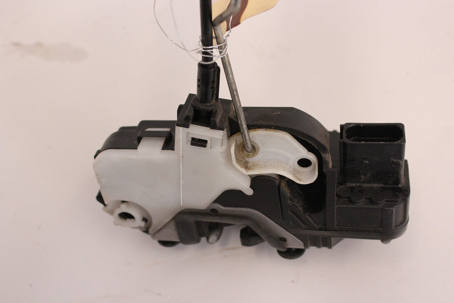 2010 Chevy Camaro SS RH Passenger Door Lock Actuator 13503814 OEM - Day's Parts Yard