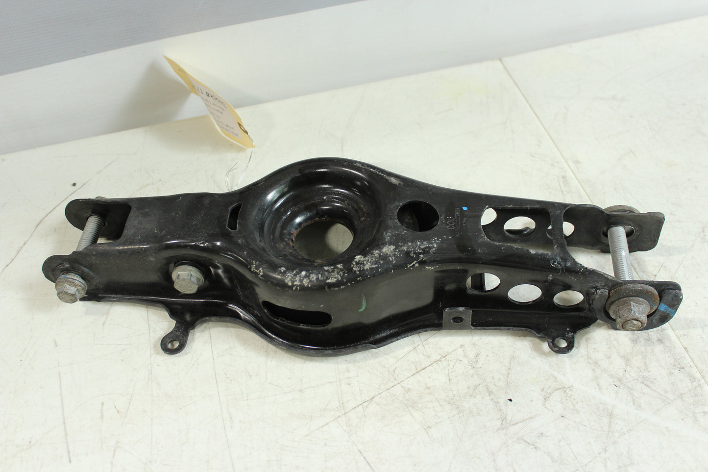 2018 Chevy Camaro ZL1 1LE Rear RH Passenger Suspension Lower Control Arm OEM - Day's Parts Yard