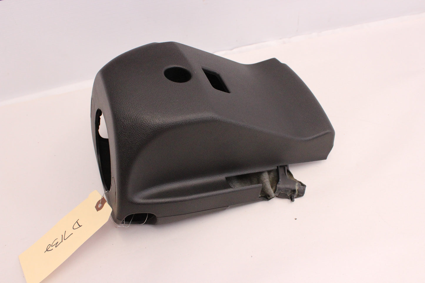 2015 Chevy SS Sedan Steering Column Cover 92290200 92277582 OEM - Day's Parts Yard