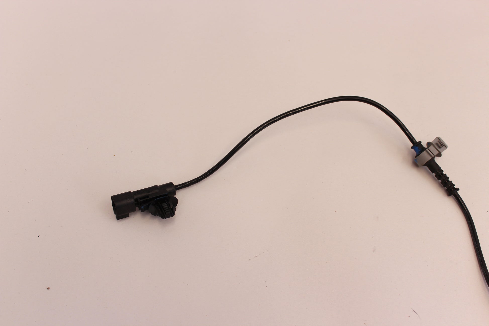 2018 Chevy Camaro ZL1 1LE Rear LH & RH ABS Speed Sensor 84256809 OEM - Day's Parts Yard