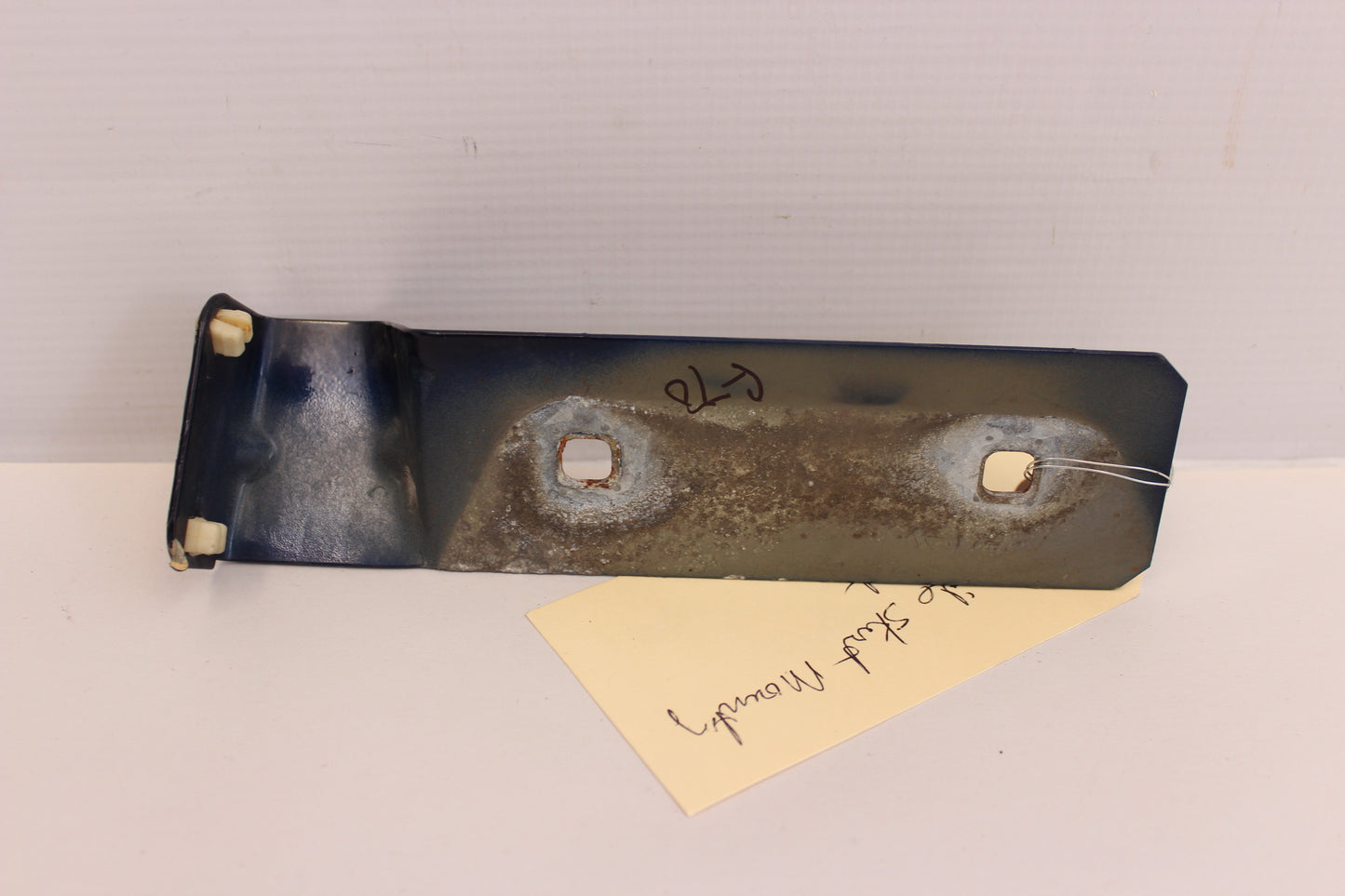 2005 Pontiac GTO LH Driver Side Skirt Mounting Bracket OEM - Day's Parts Yard