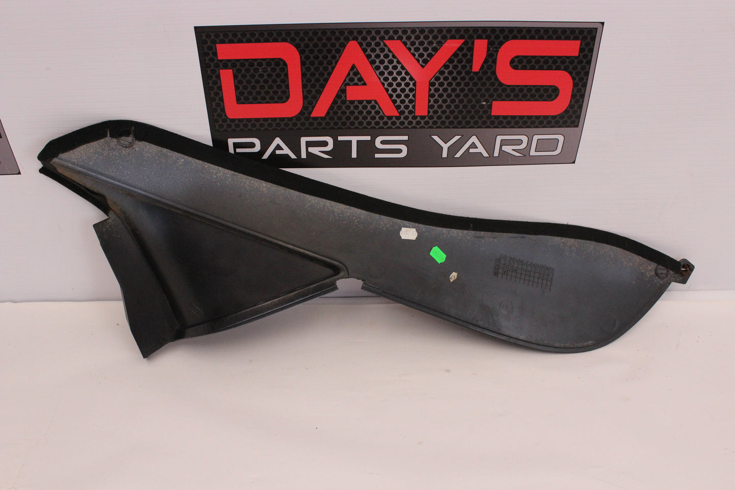2005 Pontiac GTO RH Passenger Console Suede Insert 92156766 OEM - Day's Parts Yard