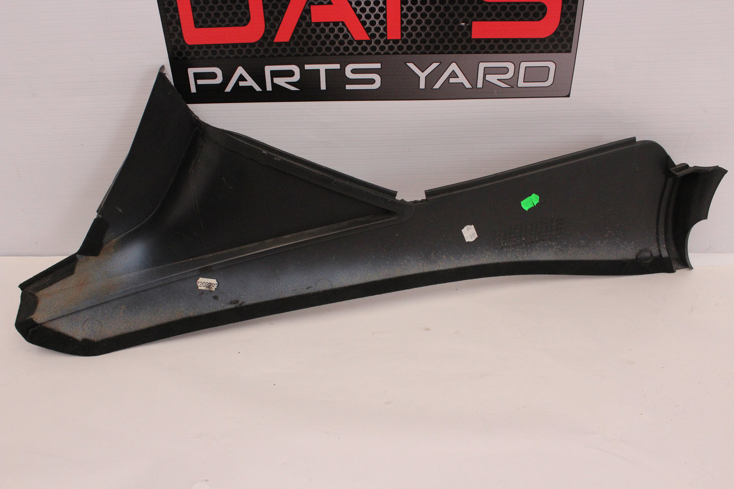 2005 Pontiac GTO LH Driver Suede Console Trim 92156764 OEM - Day's Parts Yard