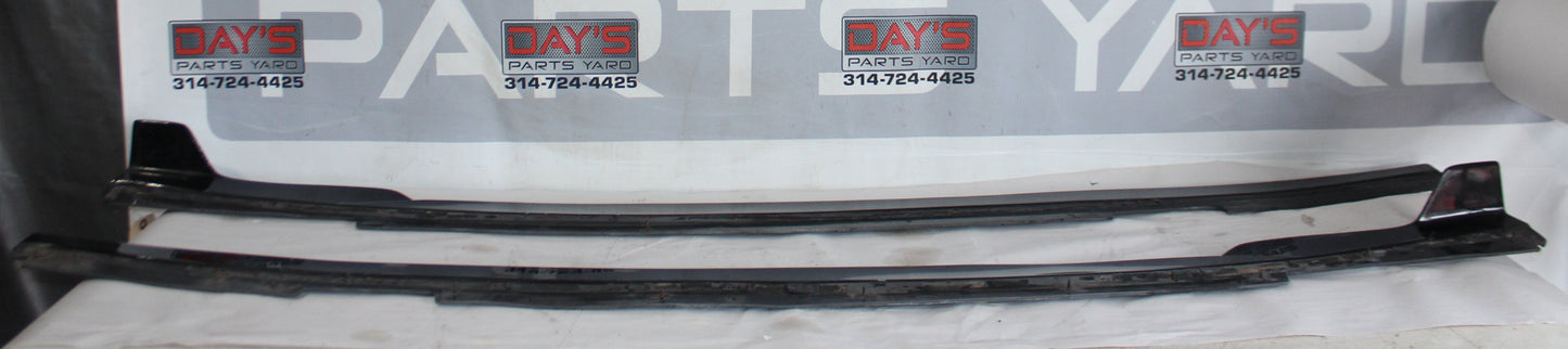 2016 Chevrolet Camaro SS RH & LH Trim Aftermarket Side Skirts - Day's Parts Yard