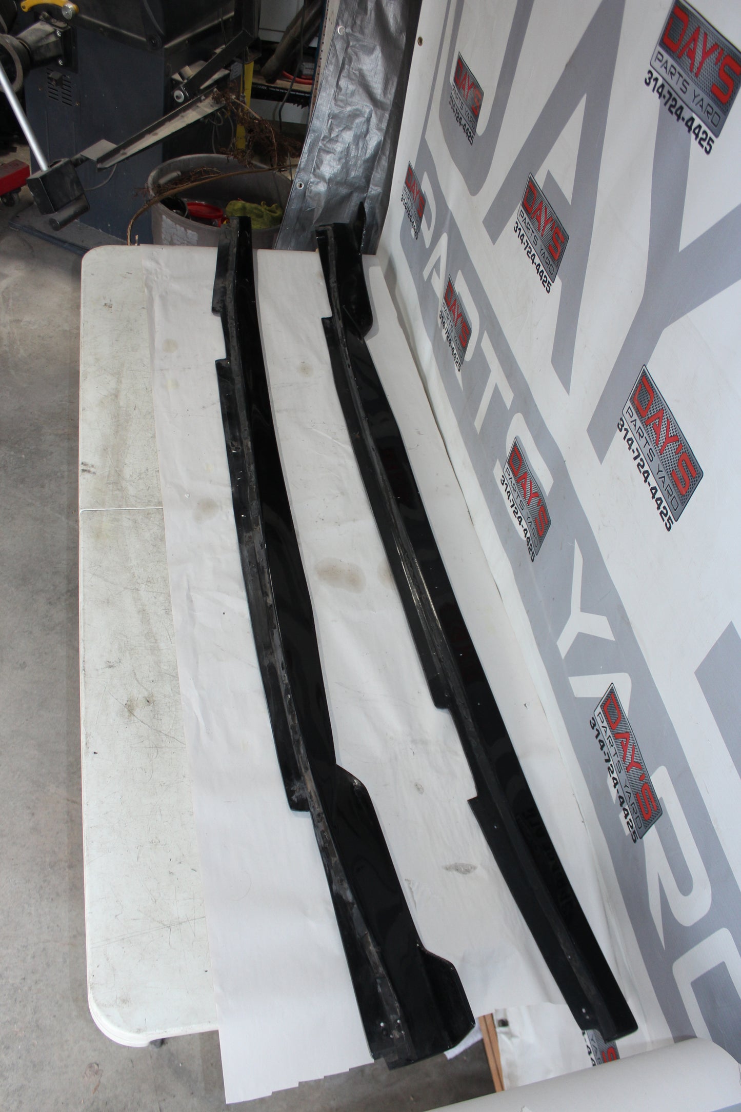 2016 Chevrolet Camaro SS RH & LH Trim Aftermarket Side Skirts - Day's Parts Yard