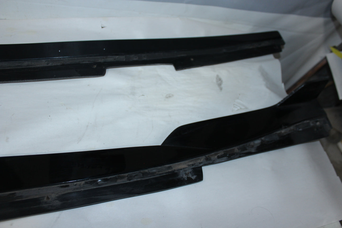2016 Chevrolet Camaro SS RH & LH Trim Aftermarket Side Skirts - Day's Parts Yard