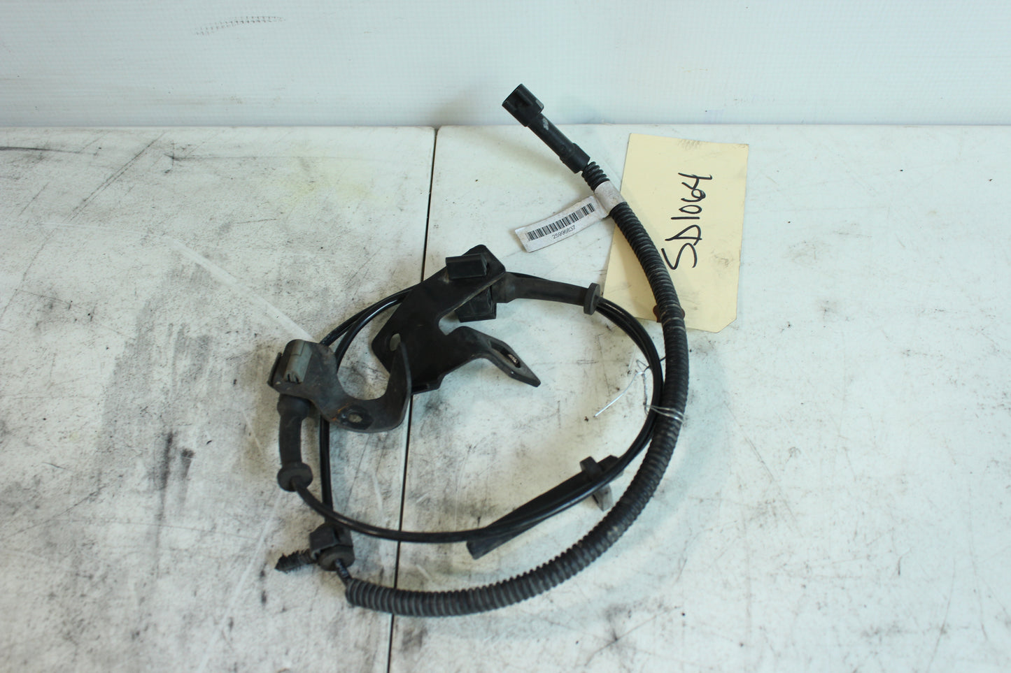 2010 Cadillac CTS-V Sedan RH Passenger ABS Sensor OEM - Day's Parts Yard