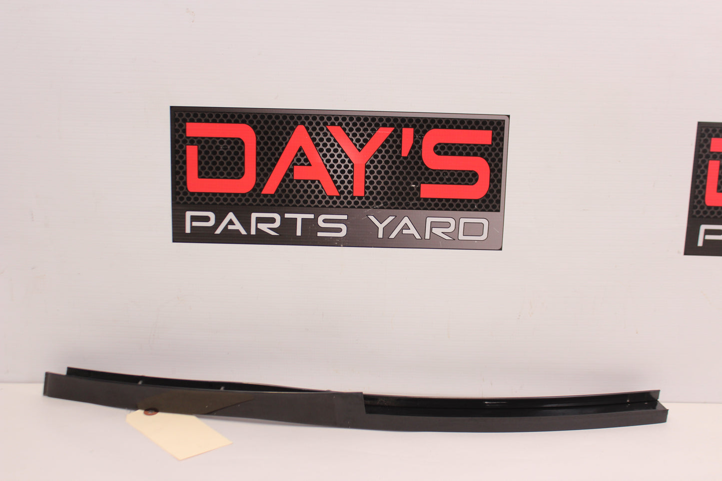 2009 Pontiac G8 GT LH Driver Door Trim Molding OEM - Day's Parts Yard