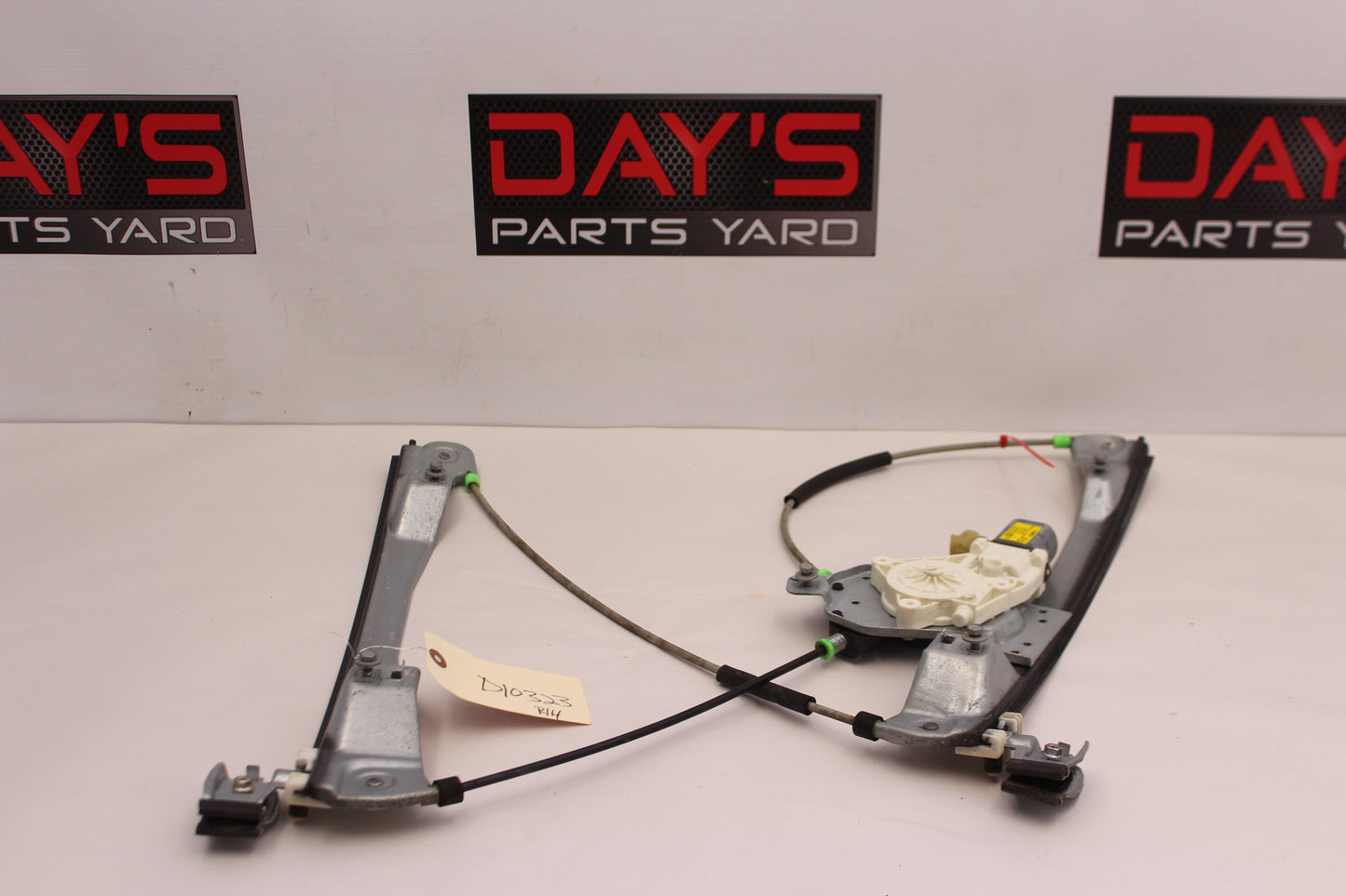 2009 Pontiac G8 GT Front RH Passenger Window Regulator Motor OEM - Day's Parts Yard